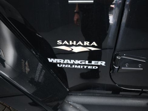 Used 2012 Jeep Wrangler Unlimited Sahara w/ Dual Top Group image 26