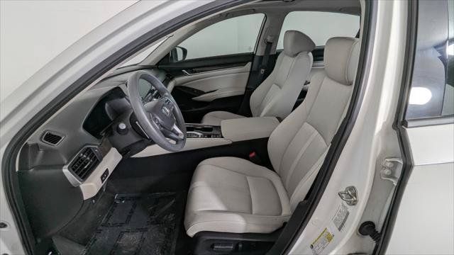Used 2018 Honda Accord EX image 14