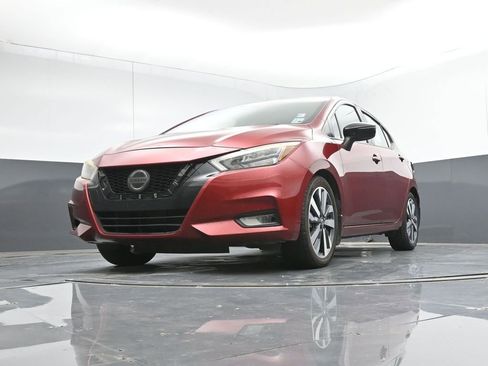 Used 2020 Nissan Versa SR FWD image 39