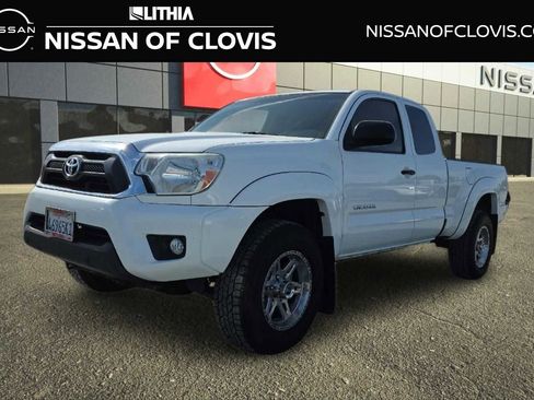 Used 2014 Toyota Tacoma PreRunner w/ SR5 Package RWD image 1