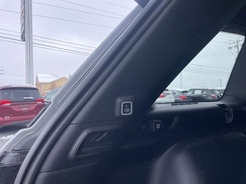 Used 2024 Jeep Grand Cherokee Altitude image 36