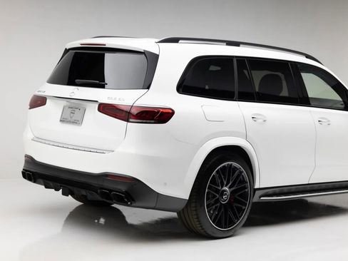 Used 2023 Mercedes-Benz GLS 63 AMG 4MATIC image 33