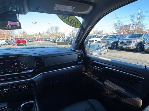 Certified 2022 GMC Sierra 1500 SLT w/ SLT Premium Plus Package image 26