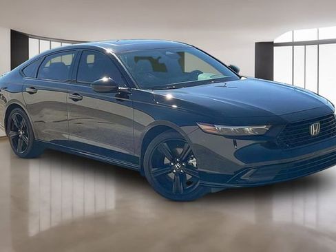 Used 2024 Honda Accord Sport image 3