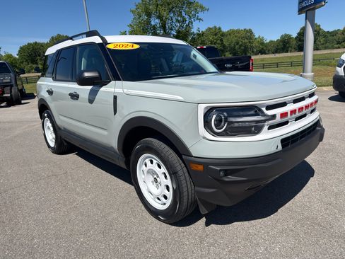 Certified 2024 Ford Bronco Sport Heritage w/ Heritage Convenience Package AWD/4WD image 3