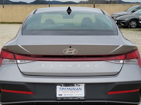 New 2026 Hyundai Elantra SE image 19