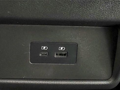 Certified 2023 Nissan Rogue SV image 32