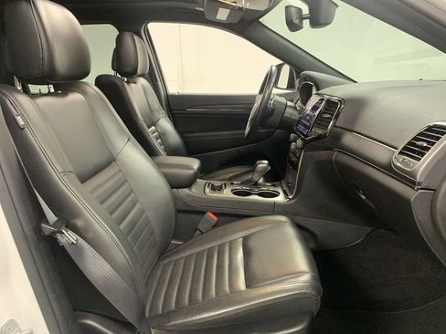 Used 2020 Jeep Grand Cherokee Limited X image 24