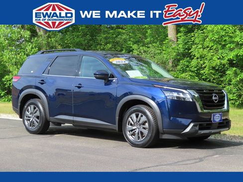 Used 2024 Nissan Pathfinder SV AWD/4WD image 1