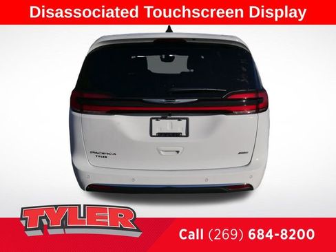 New 2026 Chrysler Pacifica Select image 7
