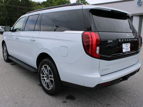 Used 2025 Ford Expedition Max Active AWD/4WD image 8
