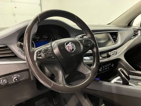 Used 2020 Buick Enclave Essence image 30