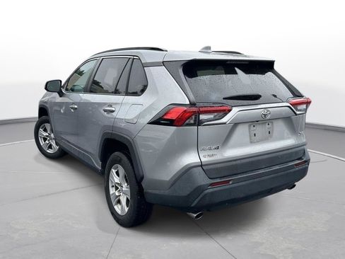 Used 2020 Toyota RAV4 XLE w/ Convenience Package FWD image 8