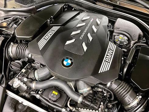 Used 2020 BMW M550i xDrive M550i xDrive w/ Executive Package image 30