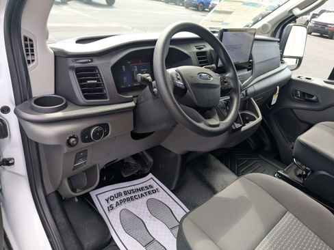 New 2026 Ford Transit 250 148 Medium Roof image 18