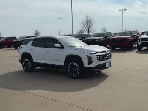 New 2026 Chevrolet Equinox LT w/ Convenience Package II AWD/4WD image 2
