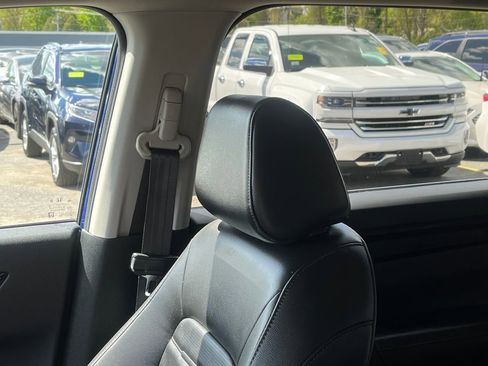 Used 2025 Honda CR-V EX-L image 26