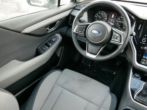 Certified 2025 Subaru Outback Premium image 9