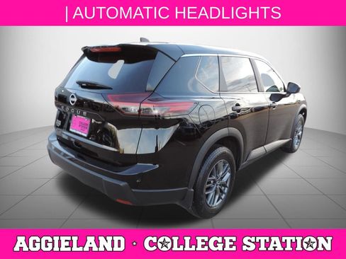 Certified 2025 Nissan Rogue S image 4