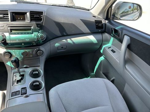 Used 2010 Toyota Highlander 2WD image 15