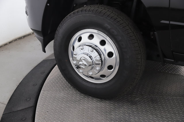 Used 2025 RAM 3500 Limited w/ Towing Technology Group AWD/4WD image 11