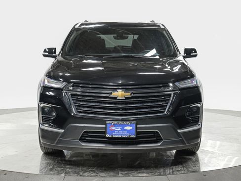 Used 2023 Chevrolet Traverse LT w/ LT Premium Package AWD/4WD image 10