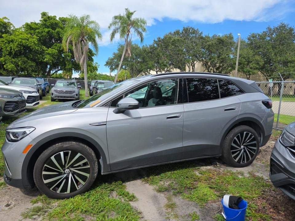 Used 2025 Volkswagen ID.4 Pro AWD/4WD image 4