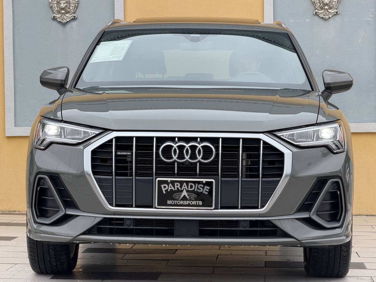 Used 2023 Audi Q3 2.0T Premium Plus w/ Premium Plus Package AWD/4WD image 2