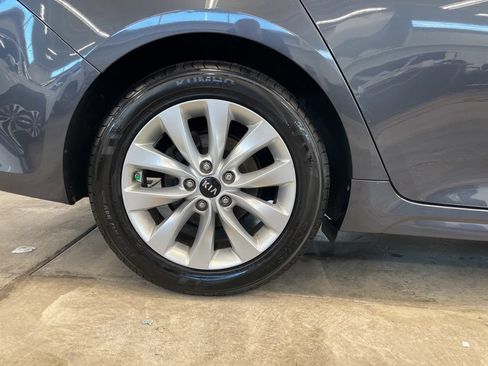 Used 2018 Kia Optima S w/ Panoramic Sunroof Package FWD image 32