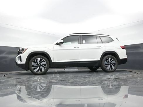 Used 2024 Volkswagen Atlas SE AWD/4WD image 49