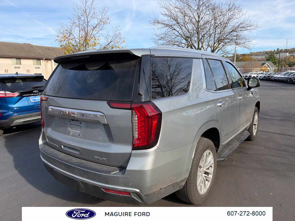 Used 2024 GMC Yukon SLT w/ SLT Premium Package AWD/4WD image 4