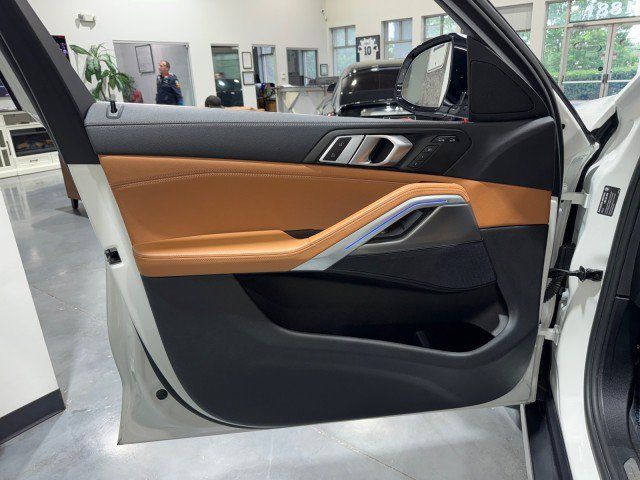 Used 2021 BMW X6 sDrive40i RWD image 43