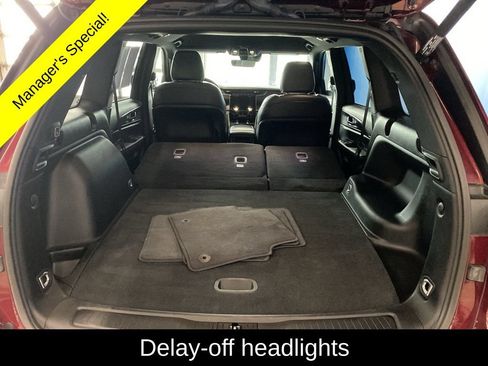 Used 2025 Jeep Grand Cherokee Altitude AWD/4WD image 20