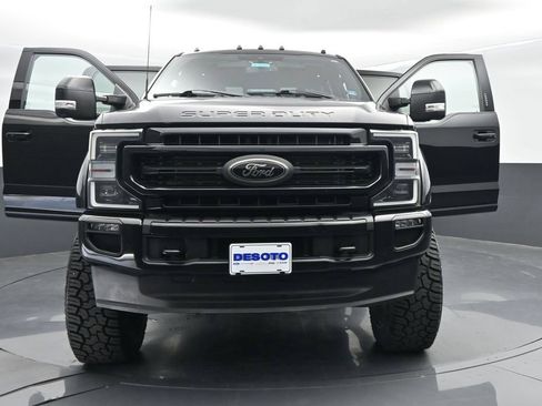 Used 2022 Ford F250 Lariat w/ Black Appearance Package AWD/4WD image 11