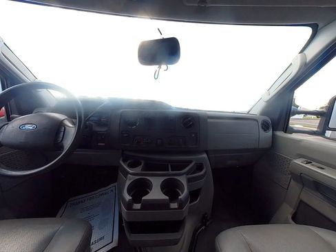 Used 2019 Ford E-450 and Econoline 450 Super Duty w/ Power Windows & Locks Group image 22