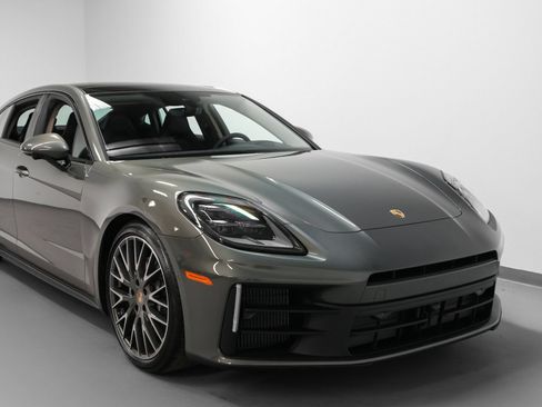 Certified 2026 Porsche Panamera 4 AWD/4WD image 9