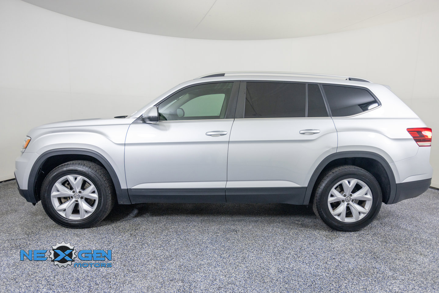 Used 2019 Volkswagen Atlas SE w/ Towing Package AWD/4WD image 5