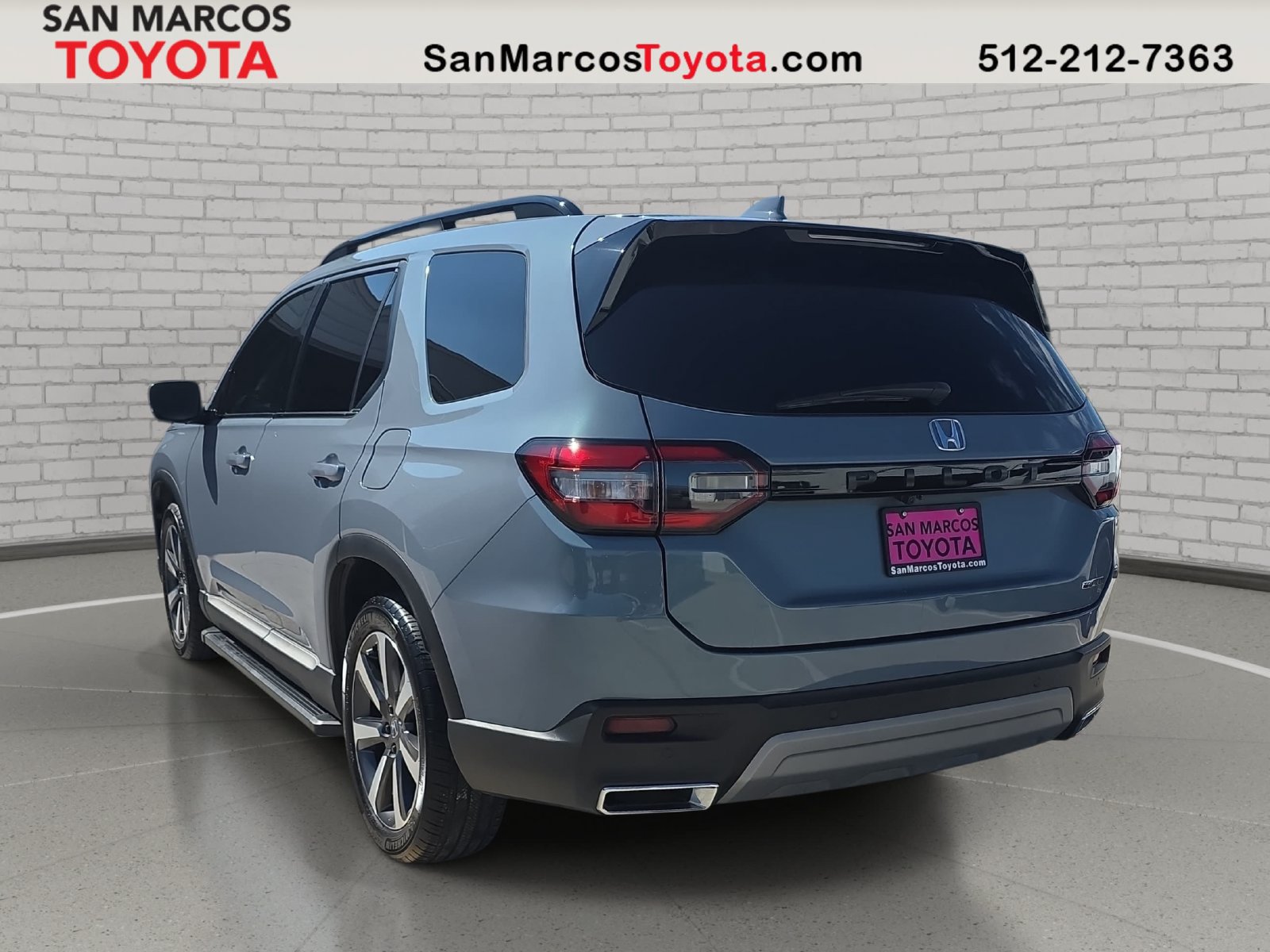 Used 2024 Honda Pilot Touring image 8