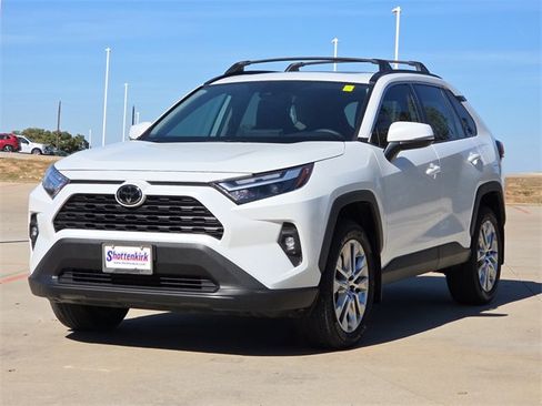 Used 2024 Toyota RAV4 XLE Premium image 3