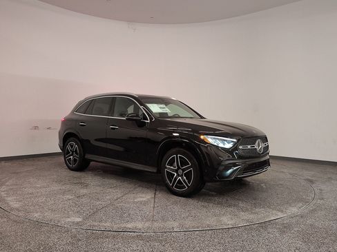 Used 2026 Mercedes-Benz GLC 300 image 7