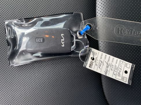 Used 2023 Kia Sportage EX image 37