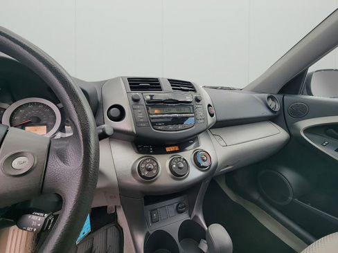 Used 2011 Toyota RAV4 2WD w/ Upgrade Value Pkg image 18