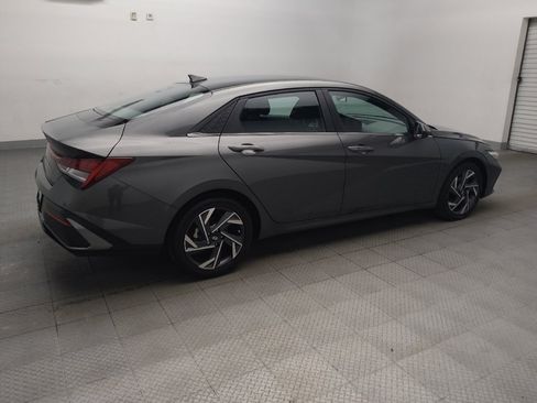 Used 2025 Hyundai Elantra SEL FWD image 10