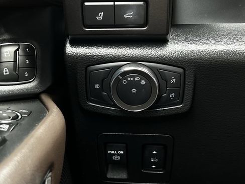 Used 2020 Ford Expedition King Ranch AWD/4WD image 27
