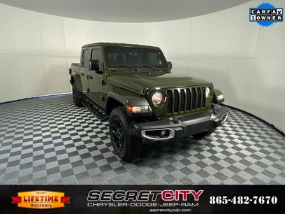 Used 2023 Jeep Gladiator Sport