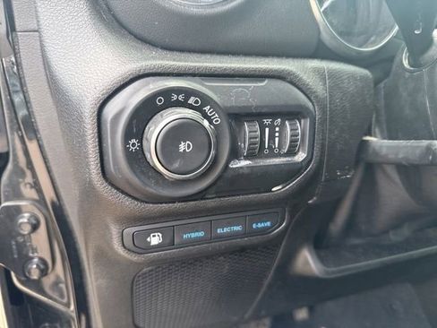 Used 2021 Jeep Wrangler Unlimited Rubicon 4xe w/ Cold Weather Group AWD/4WD image 16