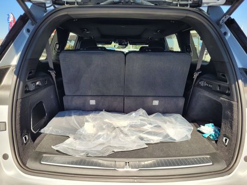 New 2024 Jeep Grand Cherokee L Overland w/ Trailer Tow Package image 16