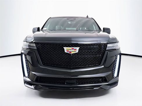 Used 2024 Cadillac Escalade V AWD/4WD image 31