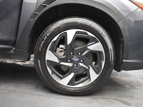 Used 2024 Subaru Crosstrek 2.5i Limited image 5