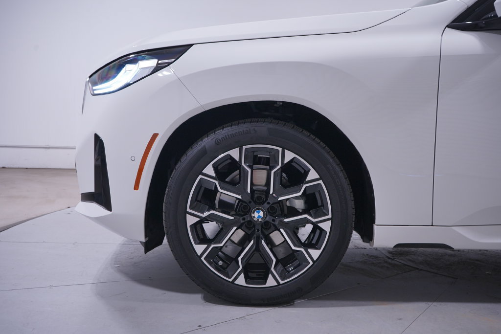 Used 2026 BMW X3 xDrive30i w/ M Sport Package AWD/4WD image 2